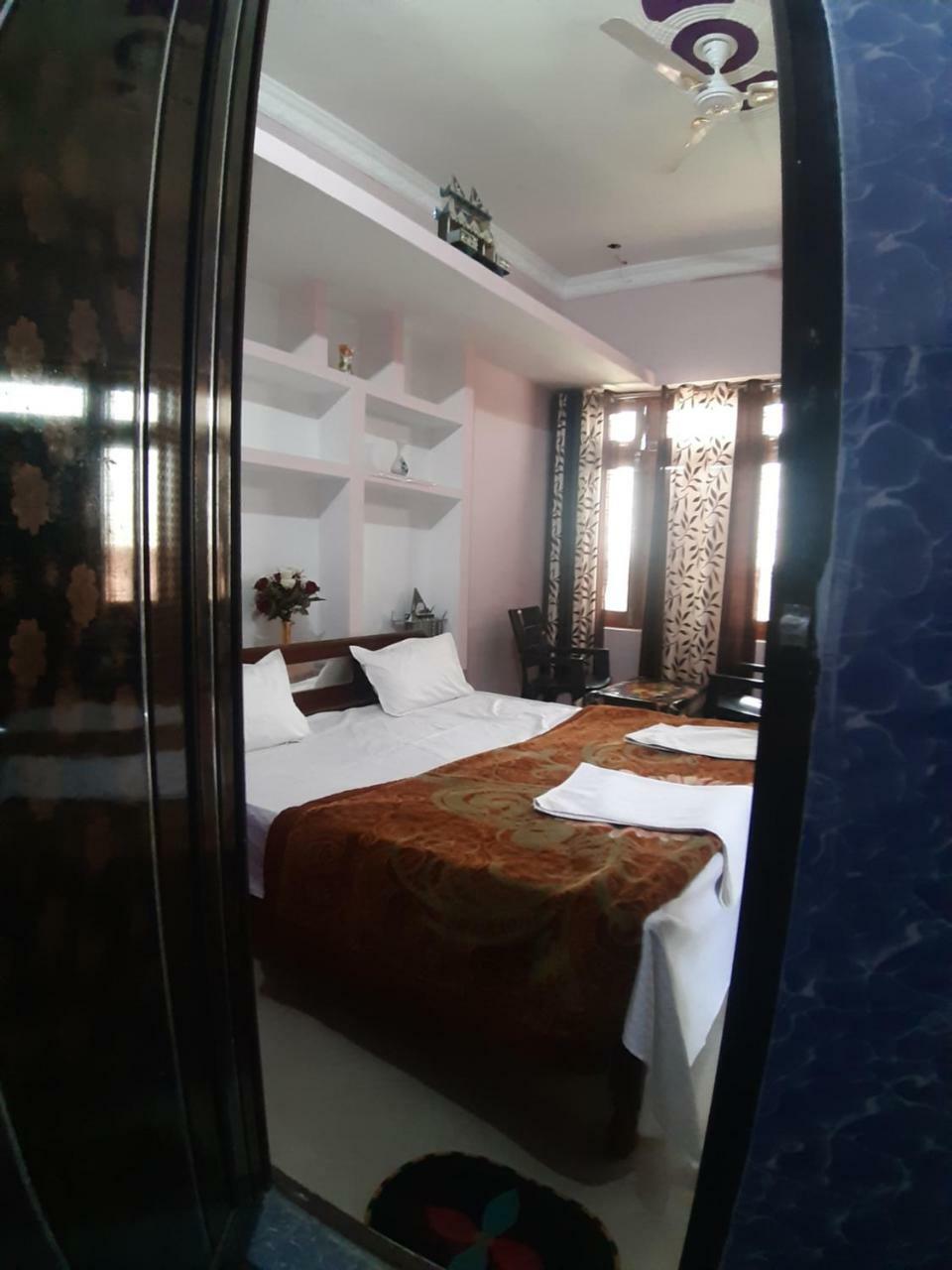 Shree Ram Homestay Orchha Ngoại thất bức ảnh